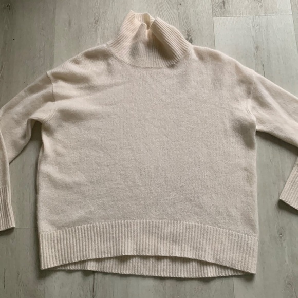 SKULL CASHMERE Cashmere Valeria Turtleneck Sweater xs - Picture 3 of 10